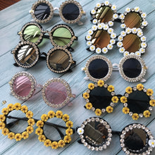 Charger l&#39;image dans la galerie, 2019 M16 Gorgeous Women Sunglasses Crystal Diamond Handmade Round Eyewear